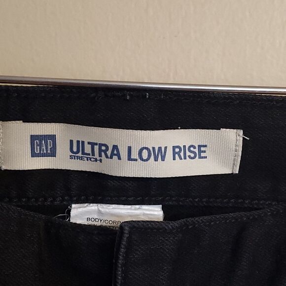 GAP Ultra Low Rise Flare Bottom Jeans 12 but fit like a 10 - Picture 4 of 6